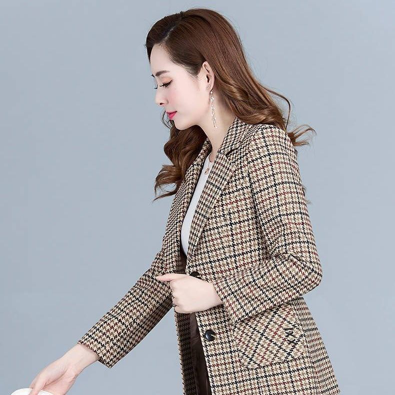 Small suit women spring and autumn 2022 new slim fit plus size fashion middle-aged mother's short retro suit jacket