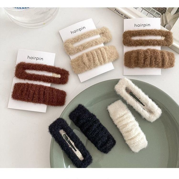 Milk coffee color plush hair clip for women autumn and winter side bangs side clip Korean internet celebrity ins new plush bb clip hair clip