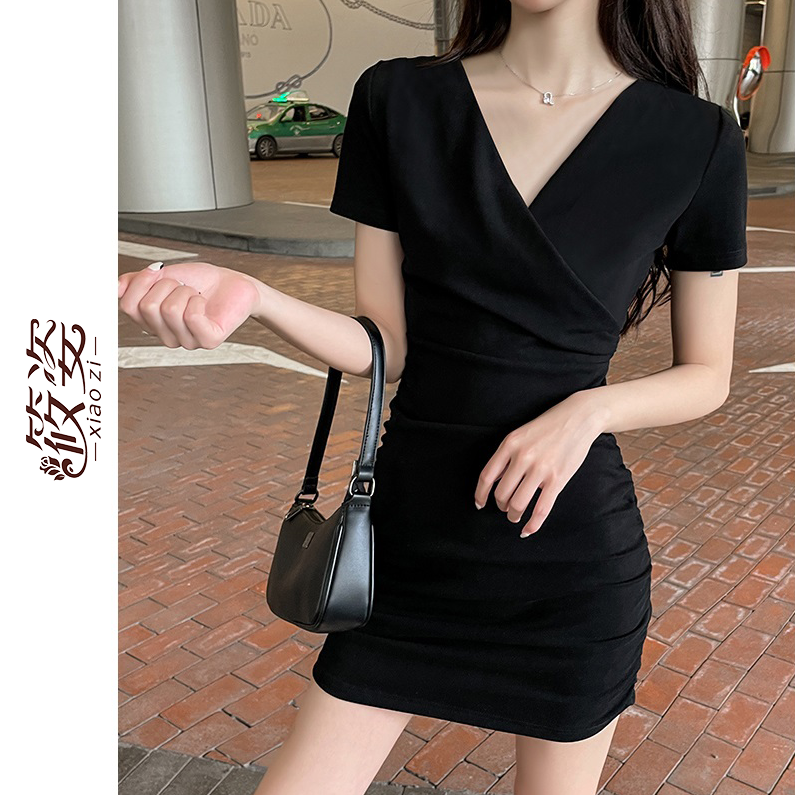 Xiaozi black dress female 2023 new small skirt foot bath soft tooling overalls bag hip skirt
