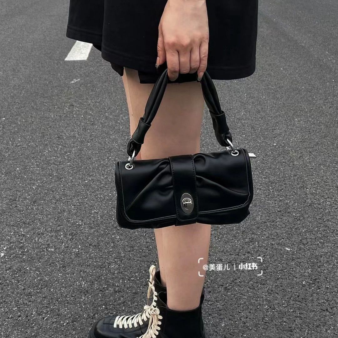 范包小鋪包包女夏季手提法棍包2022新款高級感褶皺雲朵單肩斜挎包