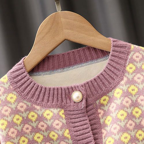 2023 Girls Autumn Cardigan New Baby Knitted Jacket Korean Version Children's Western Style Sweater Middle and Small Children's Line Clothes