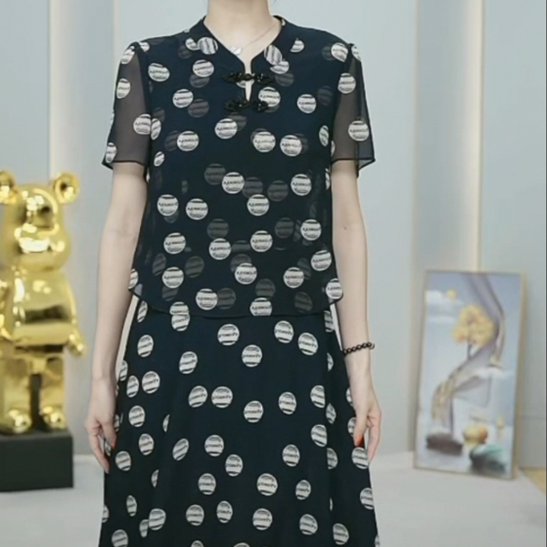 Binglisi fake two-piece improved cheongsam skirt 2023 new women's clothing in summer to cover belly and look thin middle-aged mother's skirt
