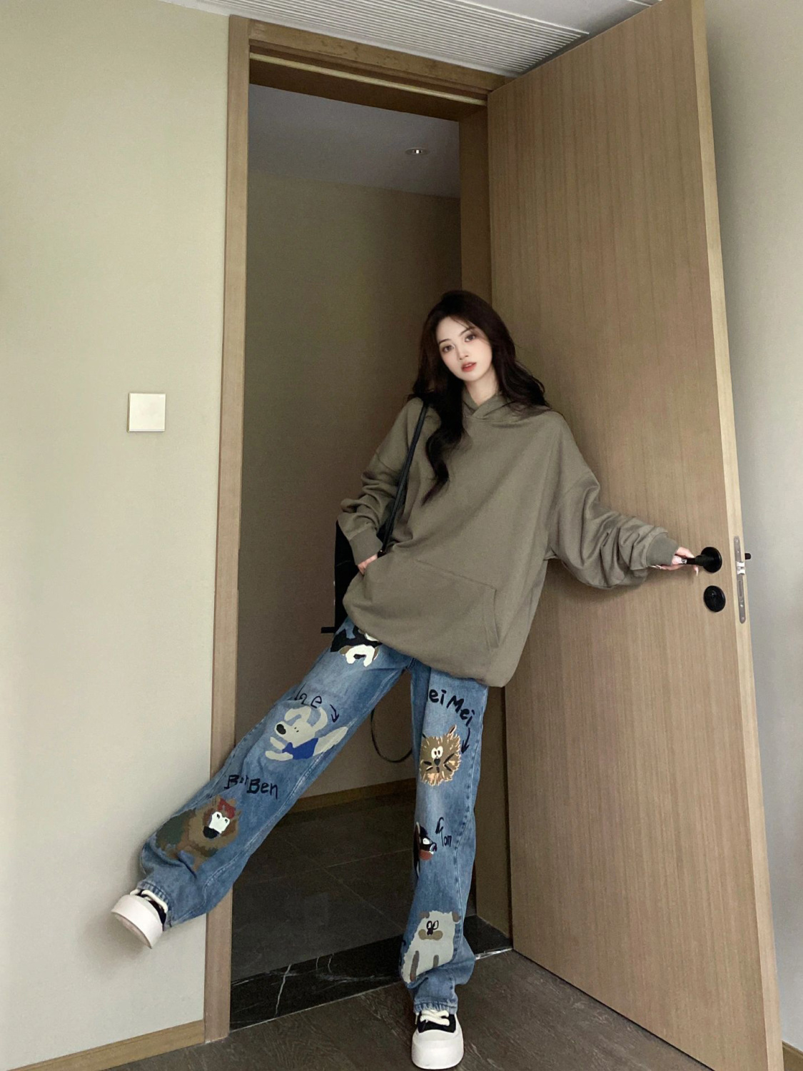 辣妹卡通印花水洗百搭直筒牛仔褲女高腰顯瘦設計感小眾休閒長褲子