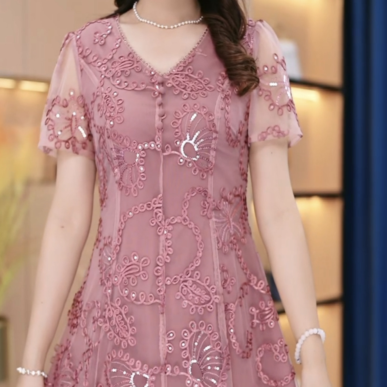 中年媽媽喜宴裝琉璃紗連衣裙2023新款女裝夏短袖高貴修身顯瘦裙子