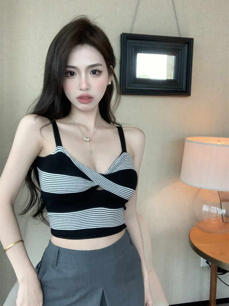 甜辣妹扭結美背條紋撞色針織背心女夏季外穿短款無袖吊帶紫色上衣