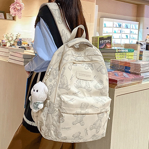 書包女初中生簡約雙肩包小學生2023新款大容量高中生大學生背包男