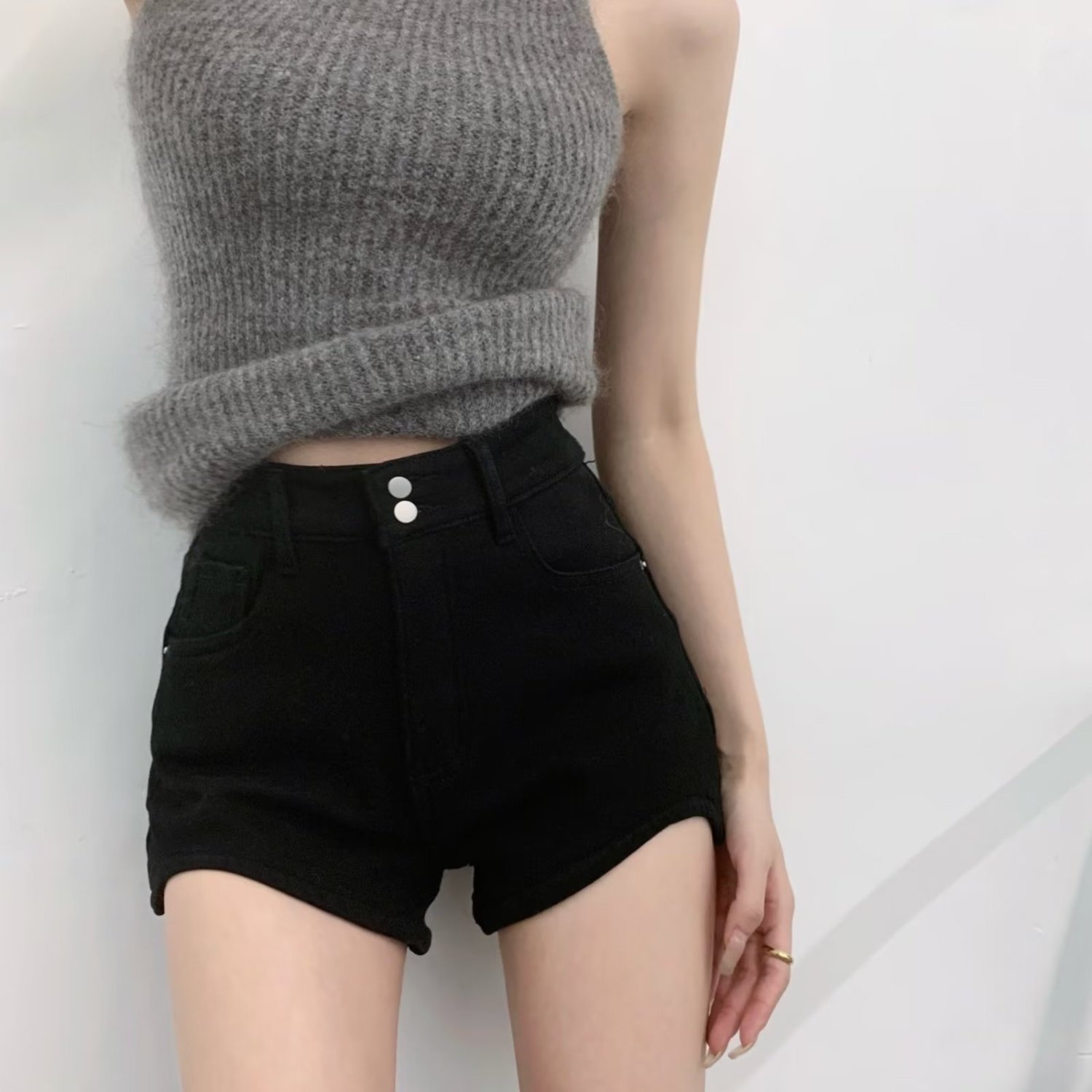新款高腰辣妹緊身牛仔褲包臀黑色短褲女外穿打底2023夏季超短熱褲