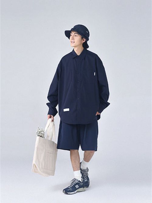 Casual shirt men's Japanese style simple solid color design sense long-sleeved high street fashion all-match handsome casual loose shirt
