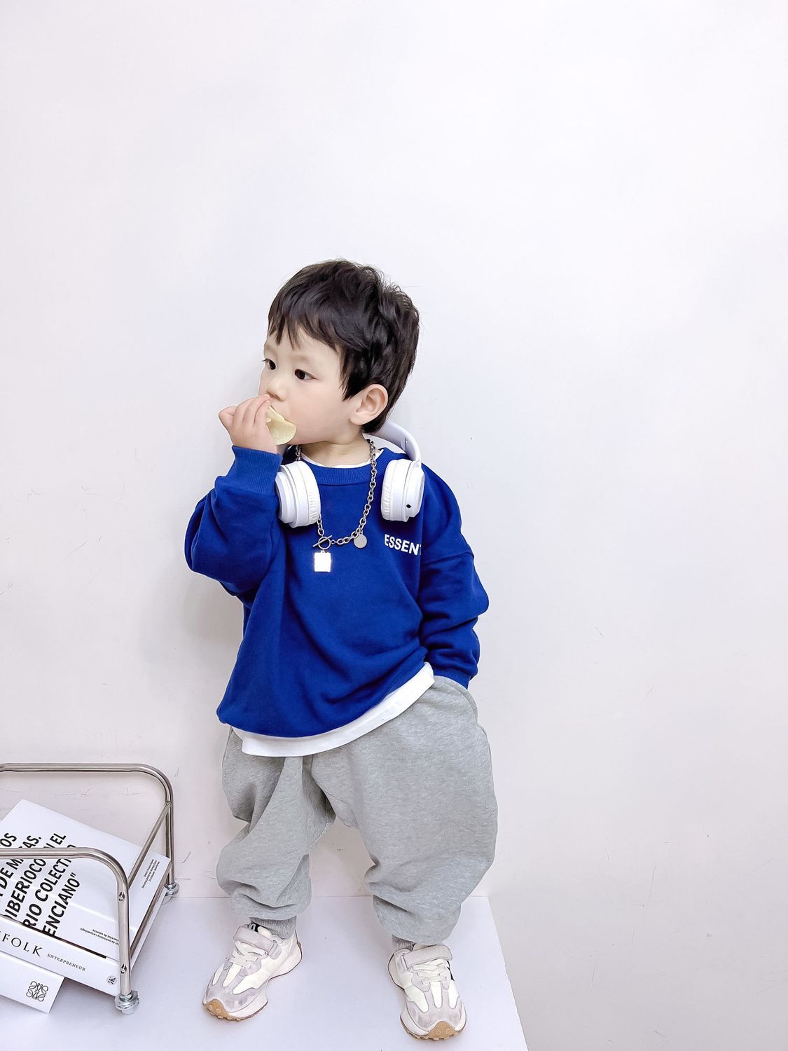 ENK boys' autumn suit 2023 new middle and big children's casual long-sleeved Korean sweater loose three-piece suit