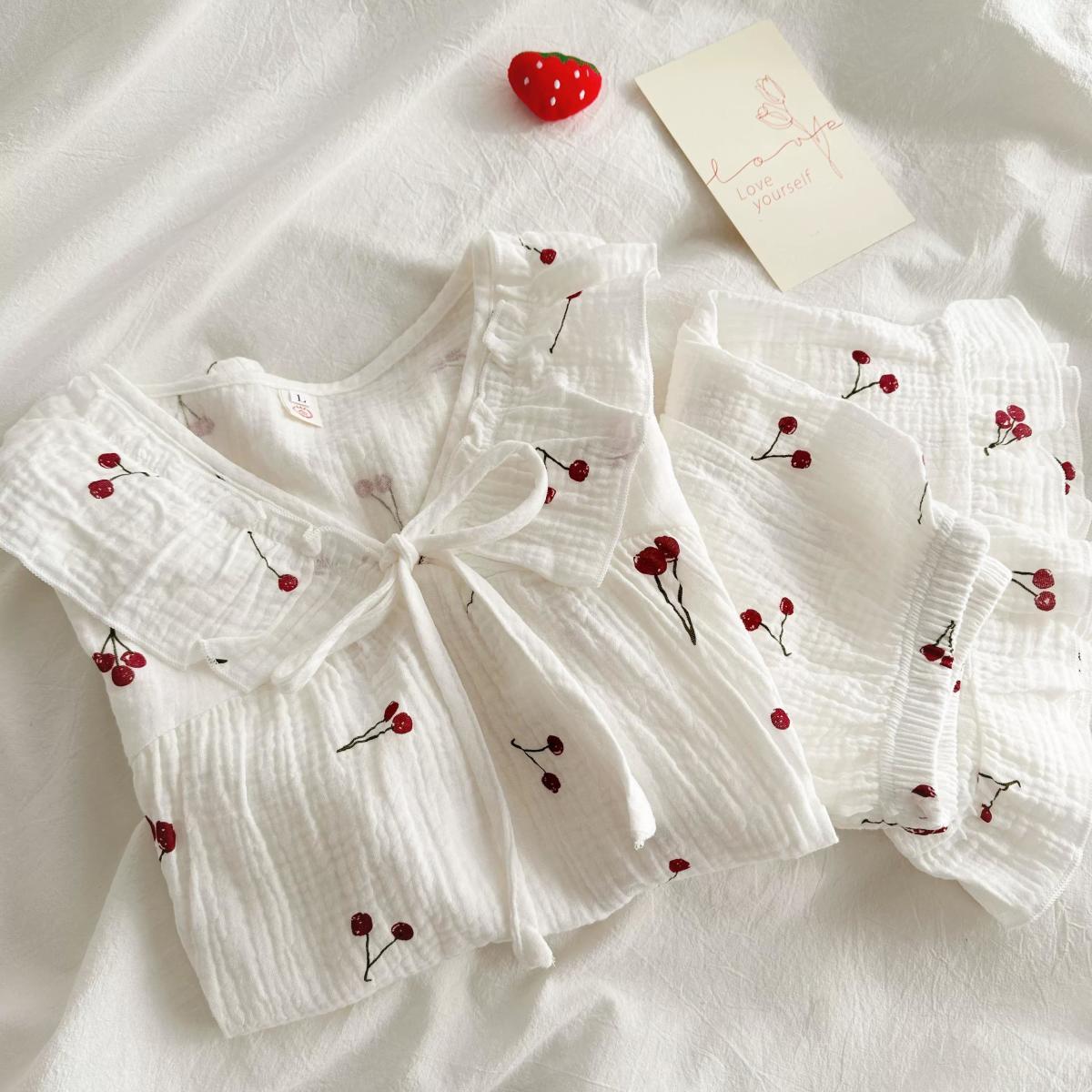 Double-layer cotton gauze short-sleeved pajamas women's summer girl sweet summer can wear small floral home service suit