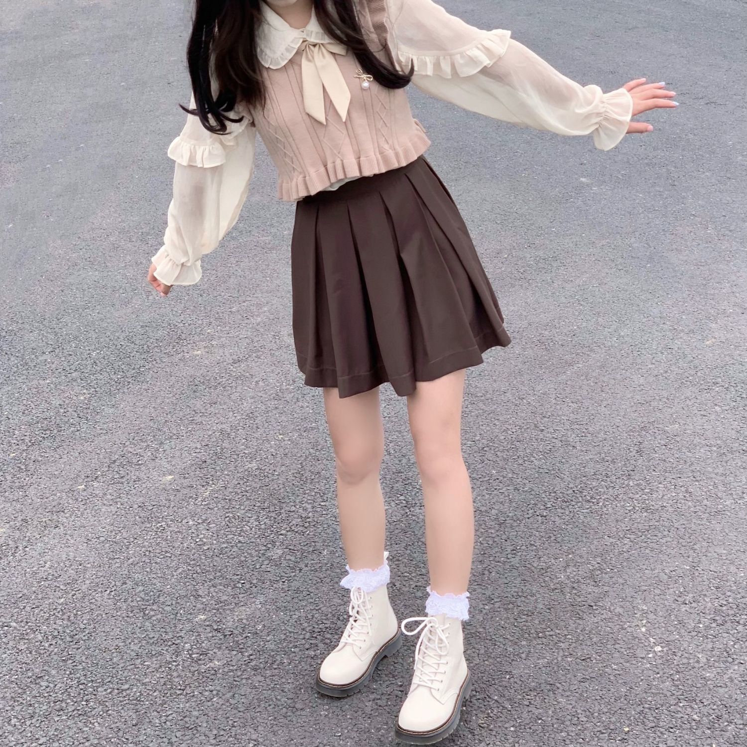 Three-piece suit spring and autumn new small vest college wind wear knitted vest female French shirt pleated skirt