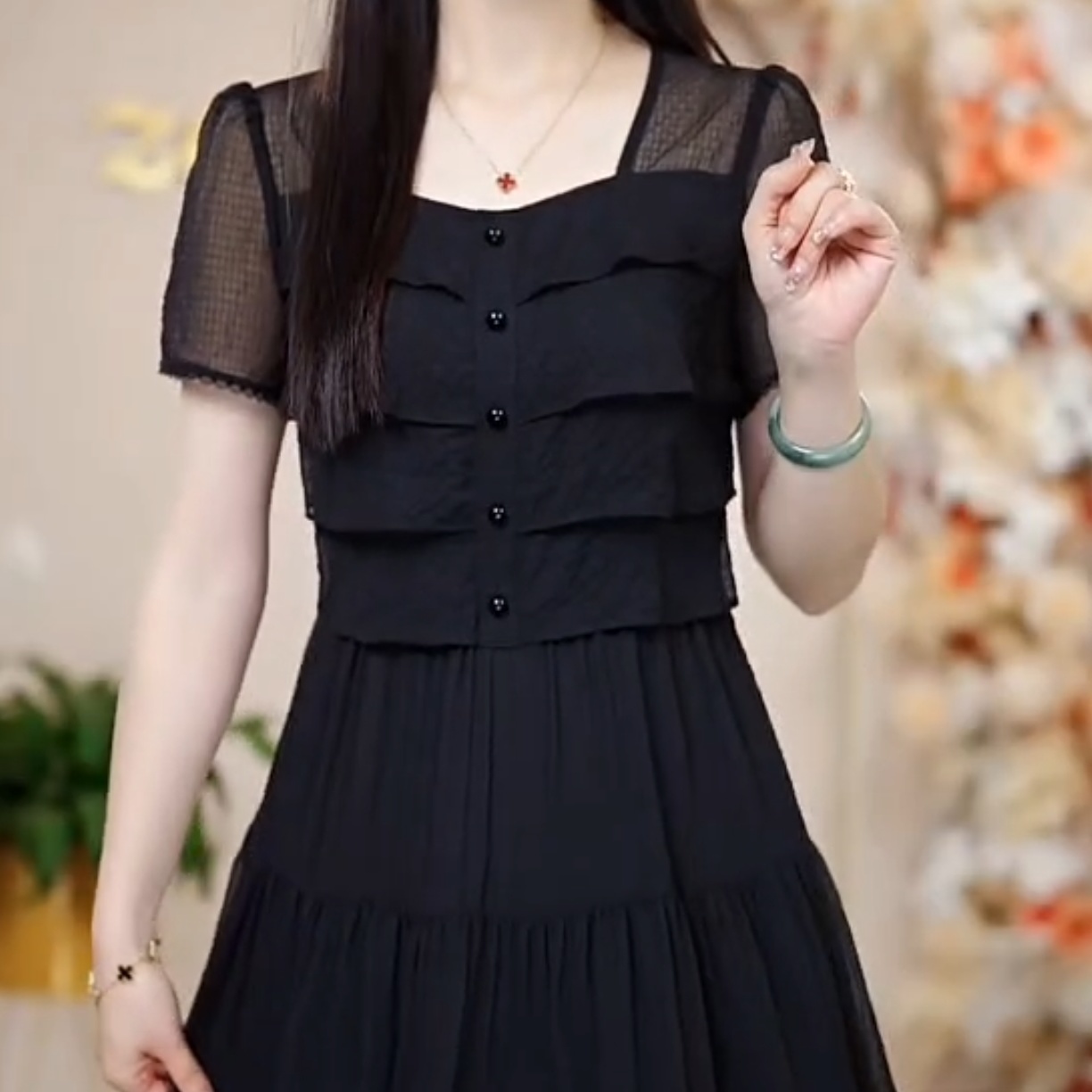 雲絲縐時尚輕奢連衣裙女2023夏季短袖新款法式洋氣顯瘦純色裙子