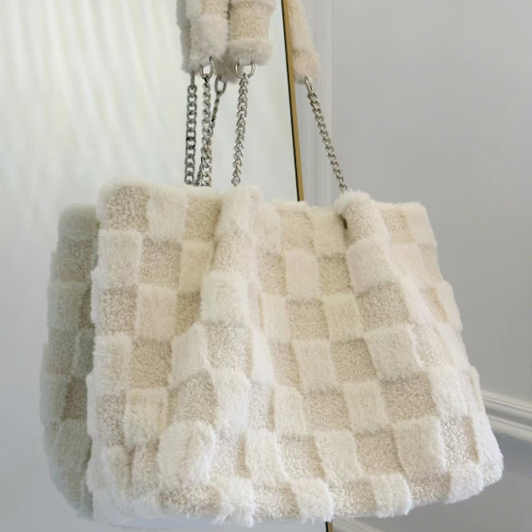 Borsa piccola a spalla in peluche bianco latte Borsa casual per studenti Autunno e inverno Borsa sottobraccio versatile di grande capacità_voghion.com