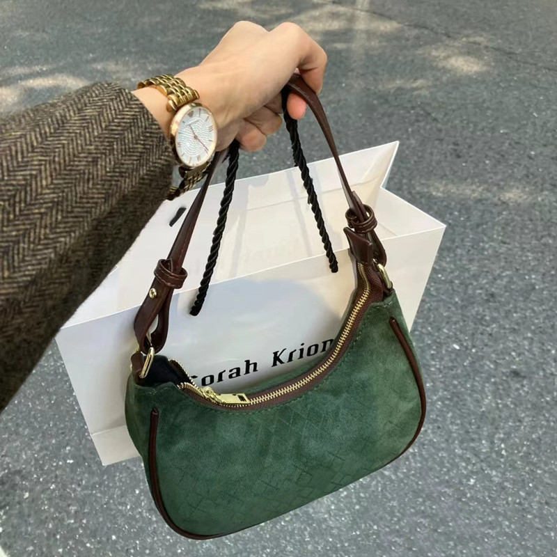 Autumn Winter Underarm Bags, Women's 2022 New High end, Small and Popular, Fashionable, Handheld One Shoulder_voghion.com