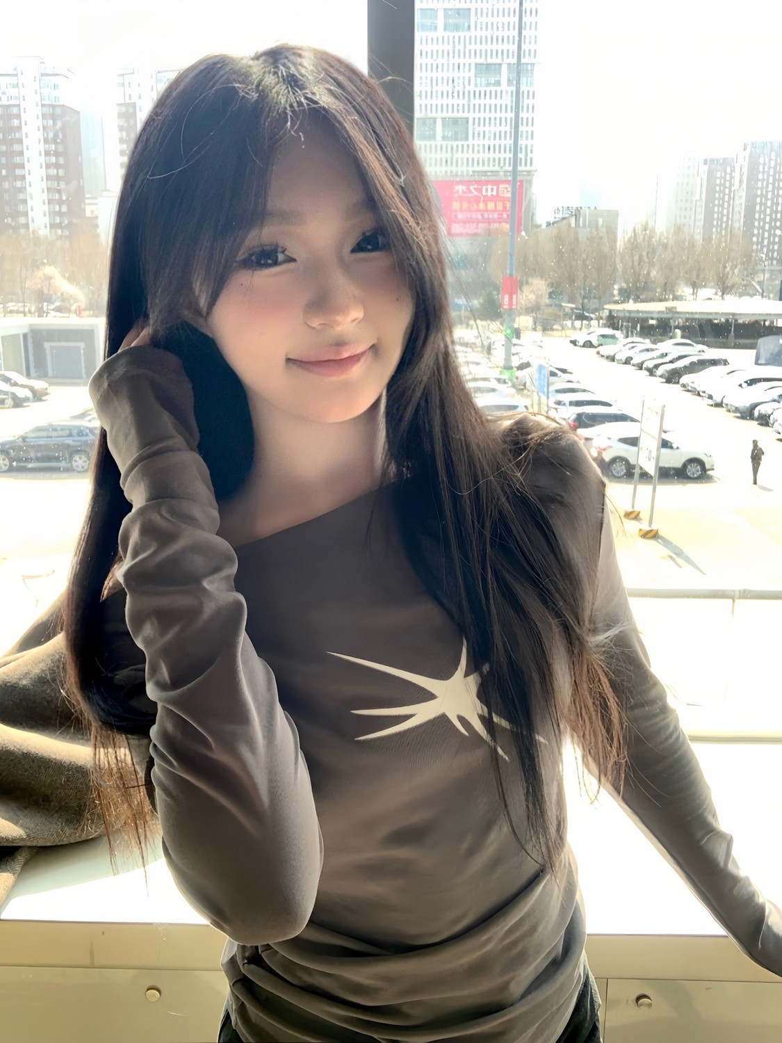 純欲辣妹灰色修身斜肩多種穿法印花打底簡約日常露肚臍一字肩上衣