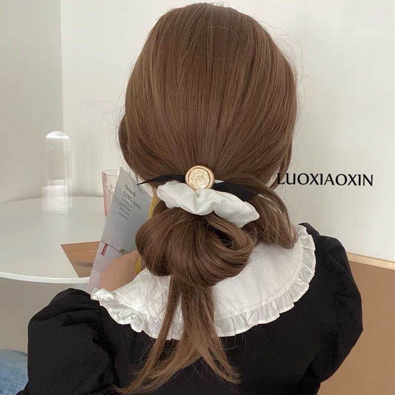 Retro small fragrant style hair tie ~ ins cold style autumn and winter French bow large intestine ring hair rope gold coin headband hair accessory