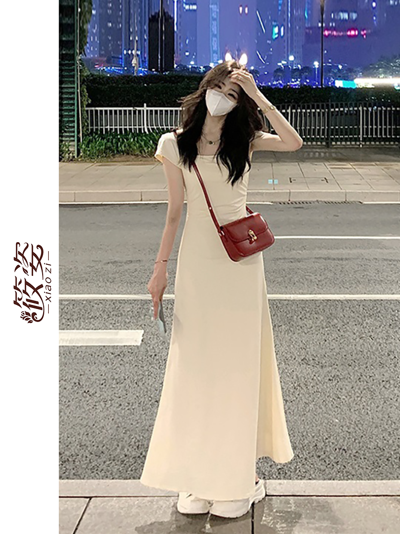 筱姿法式方領連衣裙女2023新款溫柔風收腰顯瘦氣質包臀魚尾長裙子