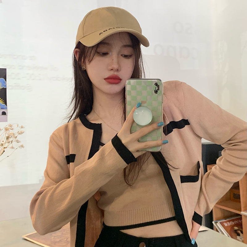 Hong Kong style suit female retro chic short cardigan jacket early autumn small vest top temperament fashion two-piece set