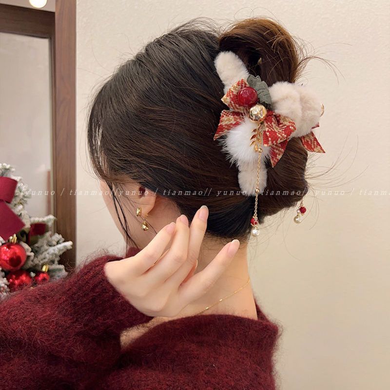 Warm Christmas Plush Clip Sweet Internet Celebrity Hair Clip Autumn and Winter Shark Clip Back of the Head Hairpin Hair Accessories