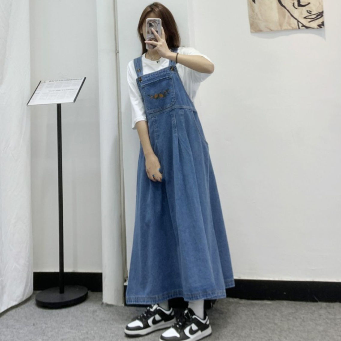 Embroidered denim suspender skirt women's  summer new Korean version loose design sense niche big swing dress dress