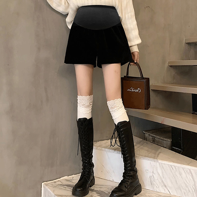 Maternity shorts chenille 2023 new belly support pants look thin autumn and winter wear black leggings wide-leg boots pants
