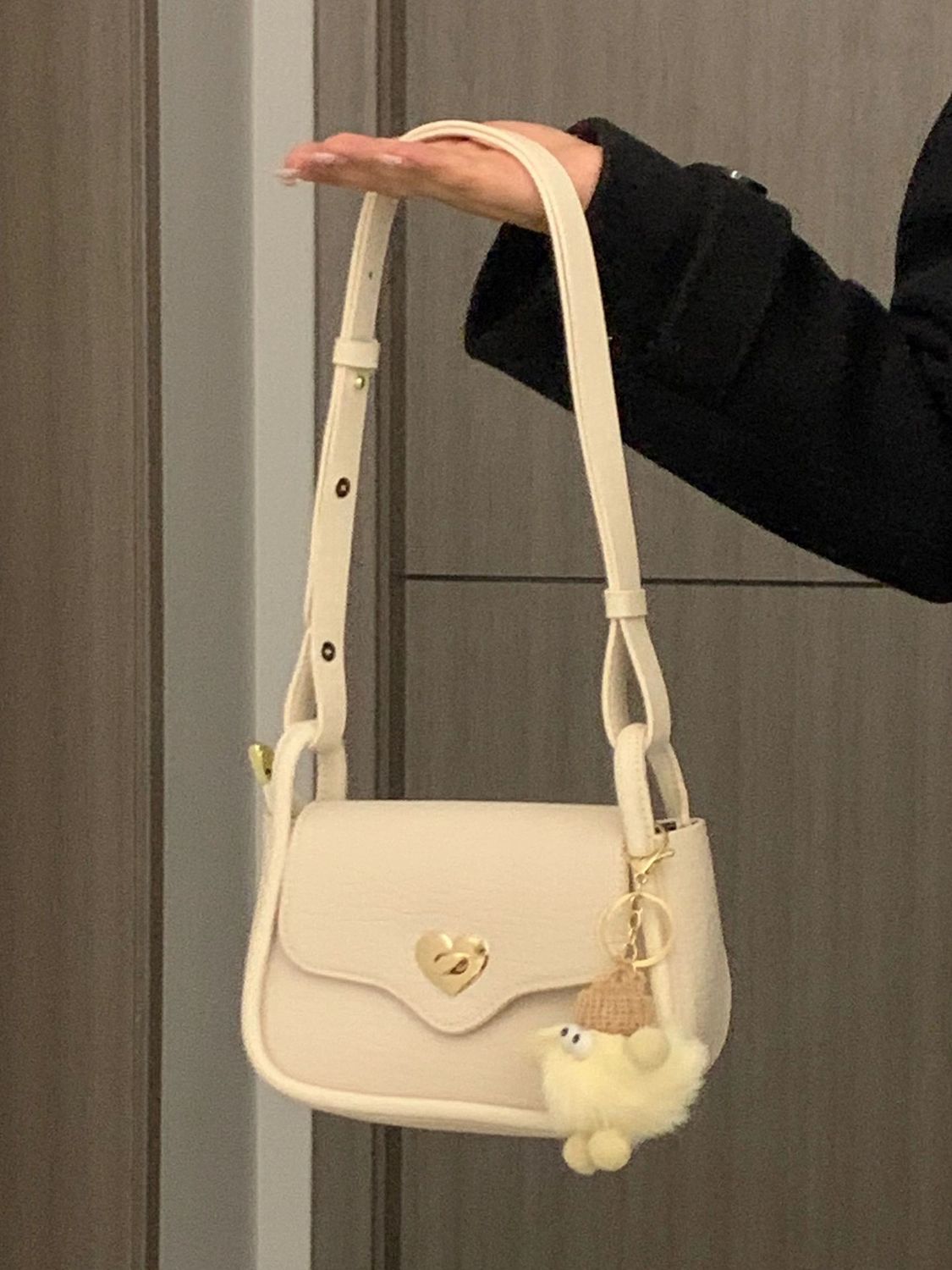高級感小包包女2023新款秋冬百搭奶茶色單肩斜挎包爆款小眾小方包