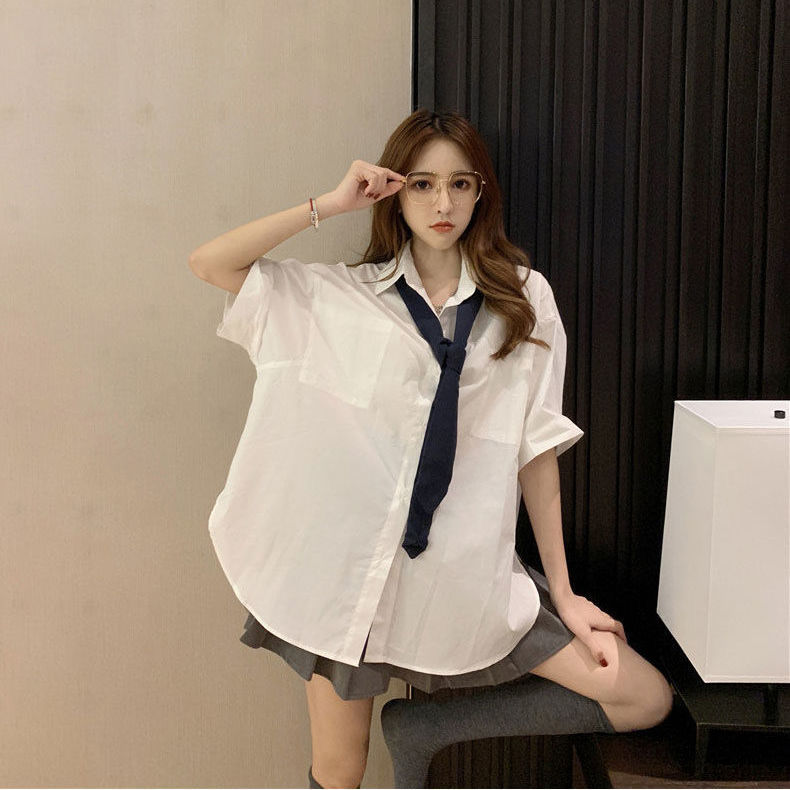 白色简约短袖衬衫新款夏季韩版宽松慵懒显瘦设计感小众女上衣