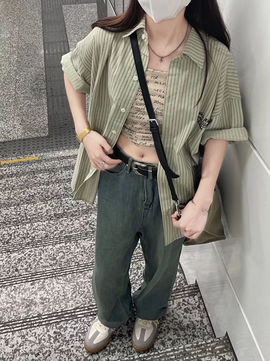 港風復古條紋短袖襯衫女夏季新款寬鬆顯瘦大碼百搭小個子薄款襯衣