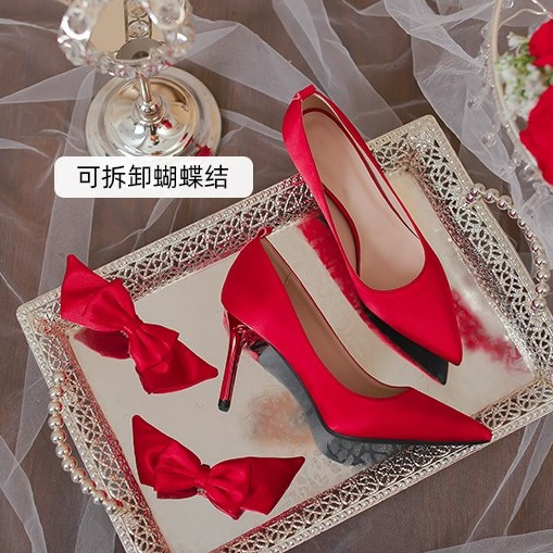 法式婚鞋女红色敬酒鞋缎面尖头高跟新娘鞋细跟蝴蝶结伴娘鞋