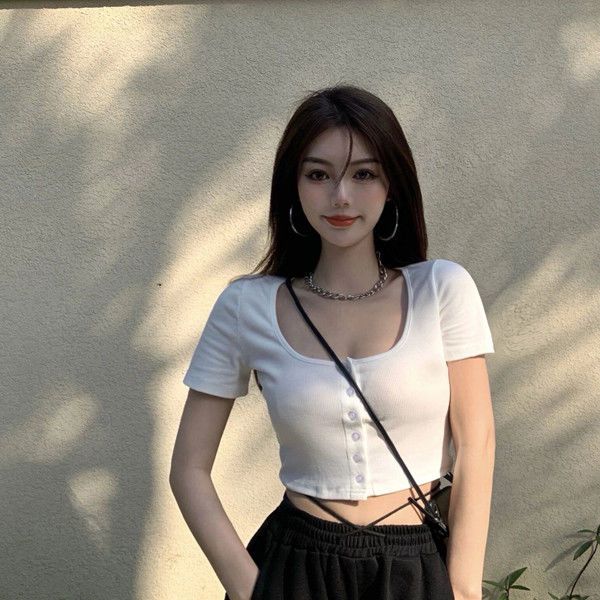 Korean hot girl tight short section navel single-breasted t-shirt female student big U-neck summer short-sleeved thin cardigan top