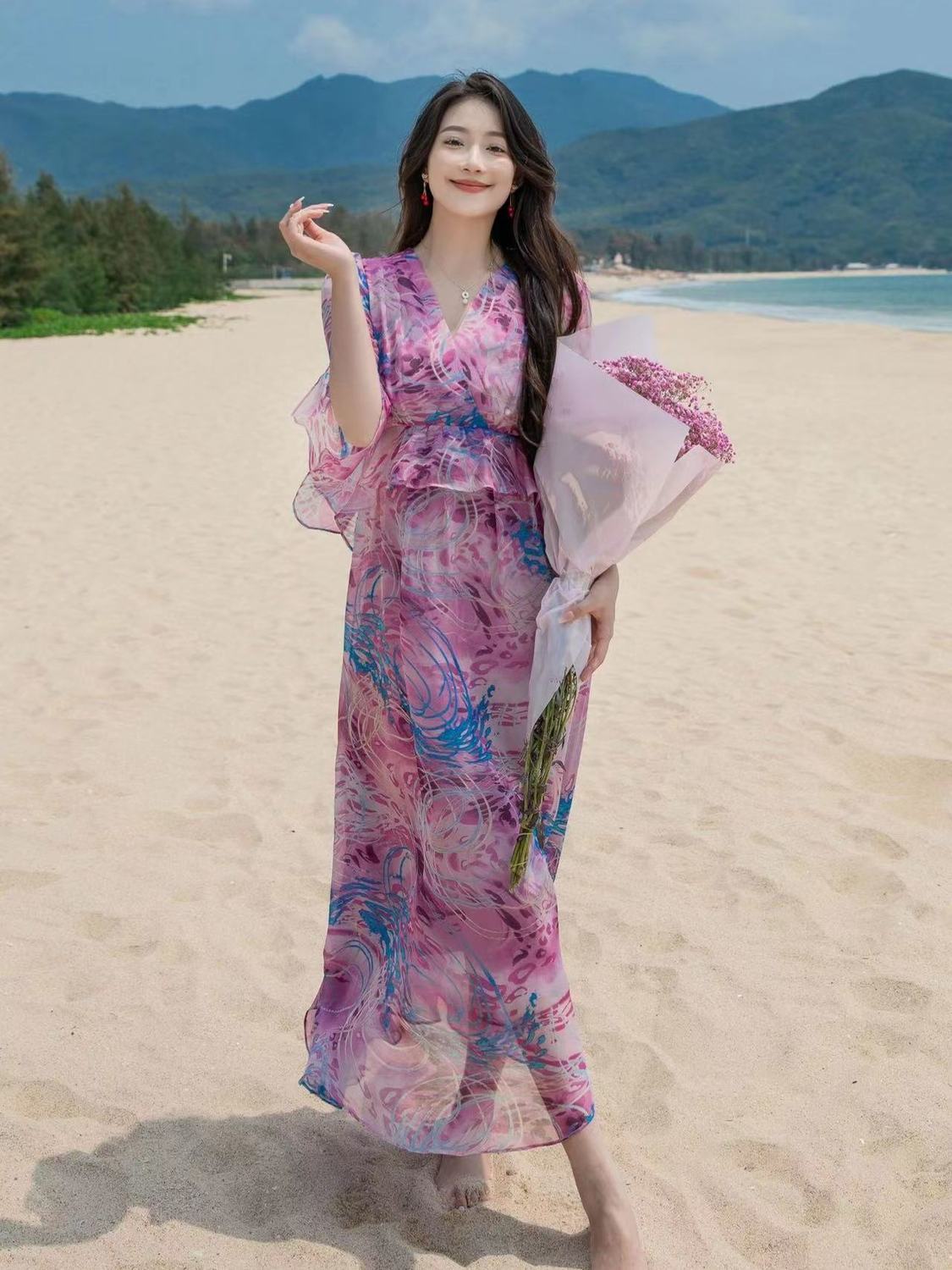 夏季新款荷叶边V领雪纺印花连衣裙三亚度假超仙气质长裙沙滩裙