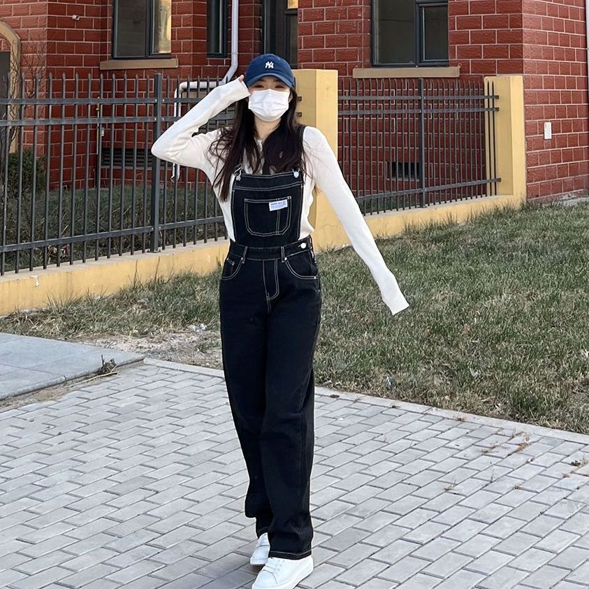 黑色牛仔背帶褲女春秋新款寬鬆減齡高腰顯瘦直筒闊腿拖地連體褲子