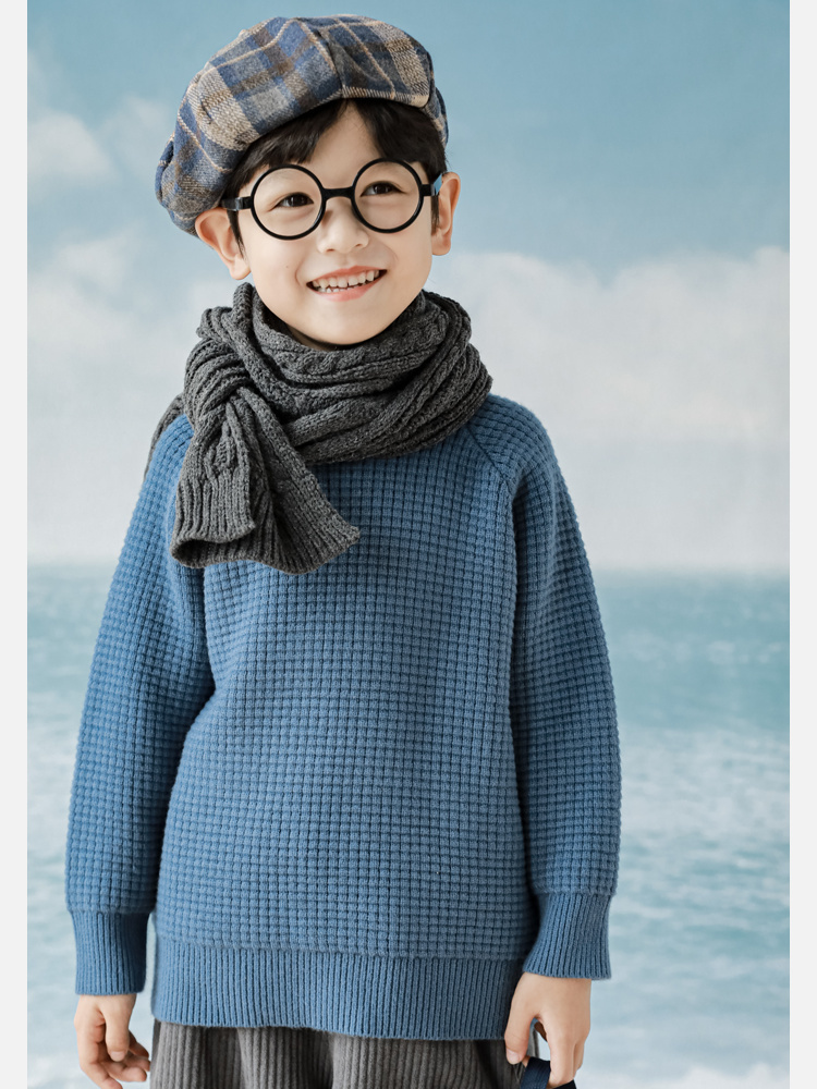 男童纯色圆领简约插肩毛衣冬季新款坑条打花儿童毛衣针织衫洋气潮