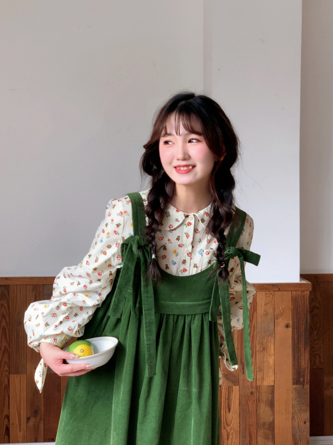 大碼女裝蝴蝶結學院風背帶裙碎花襯衫套裝2023早春寬鬆顯瘦連衣裙