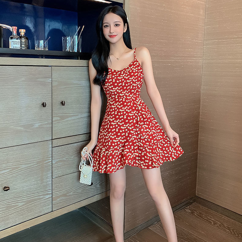 赫本風黑色小雛菊碎花吊帶裙夏季氣質收腰顯瘦心機小個子連衣短裙