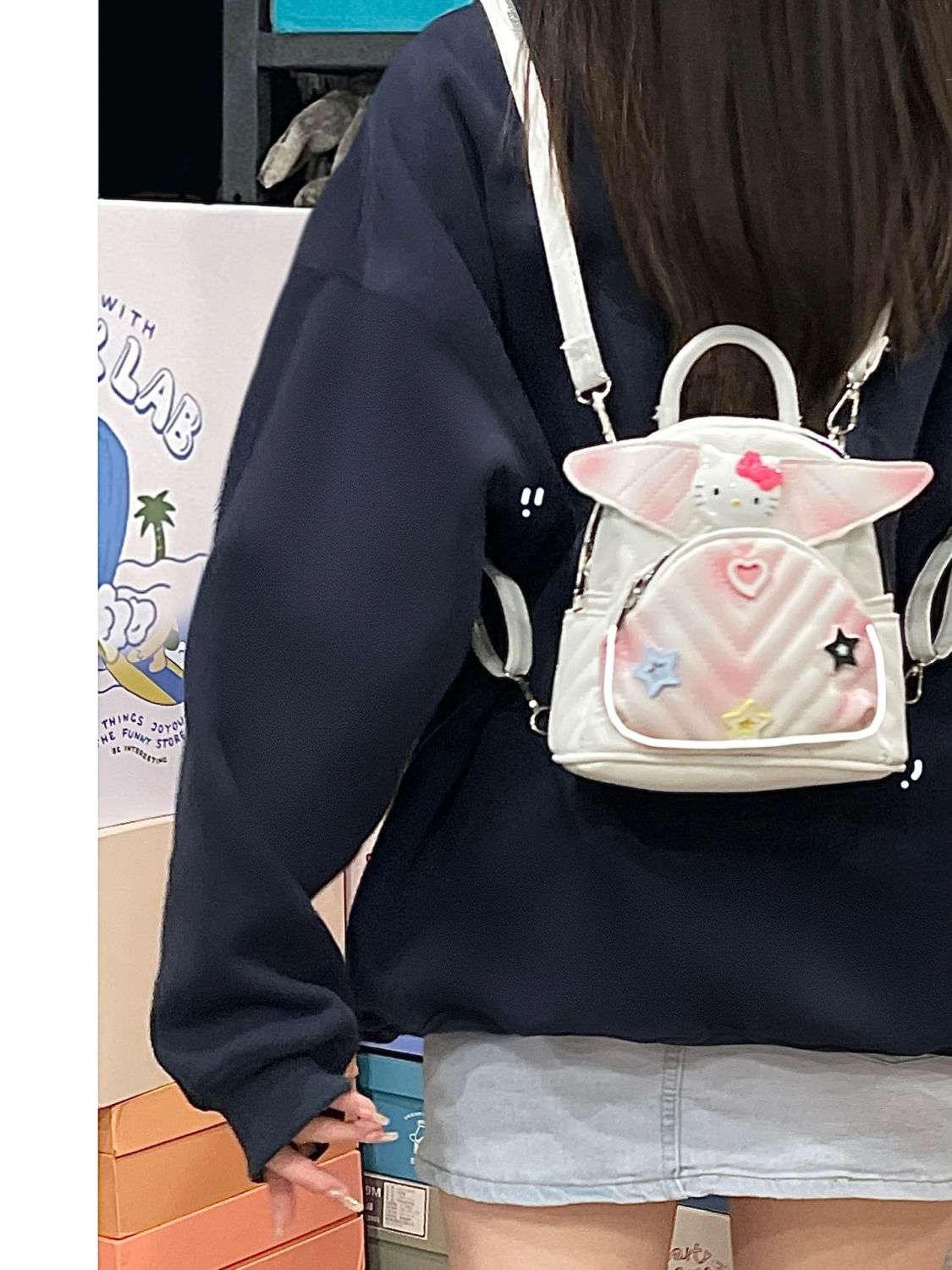 2023新款可愛KT翅膀雙肩包女韓版流行菱格繡線女士背包休閒斜跨包