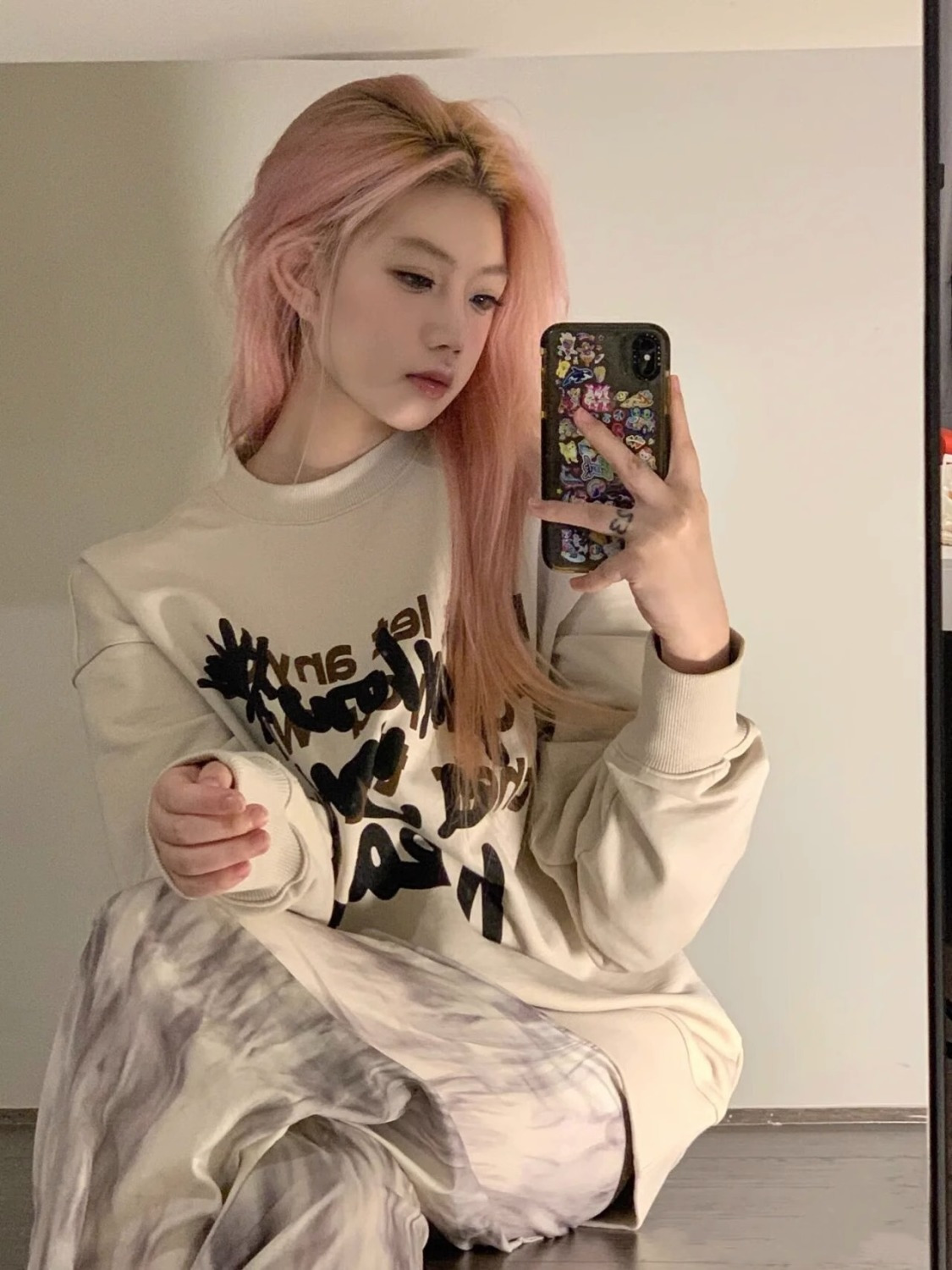美式復古國潮牌塗鴉字母印花圓領套頭寬鬆衛衣長袖女ins情侶上衣