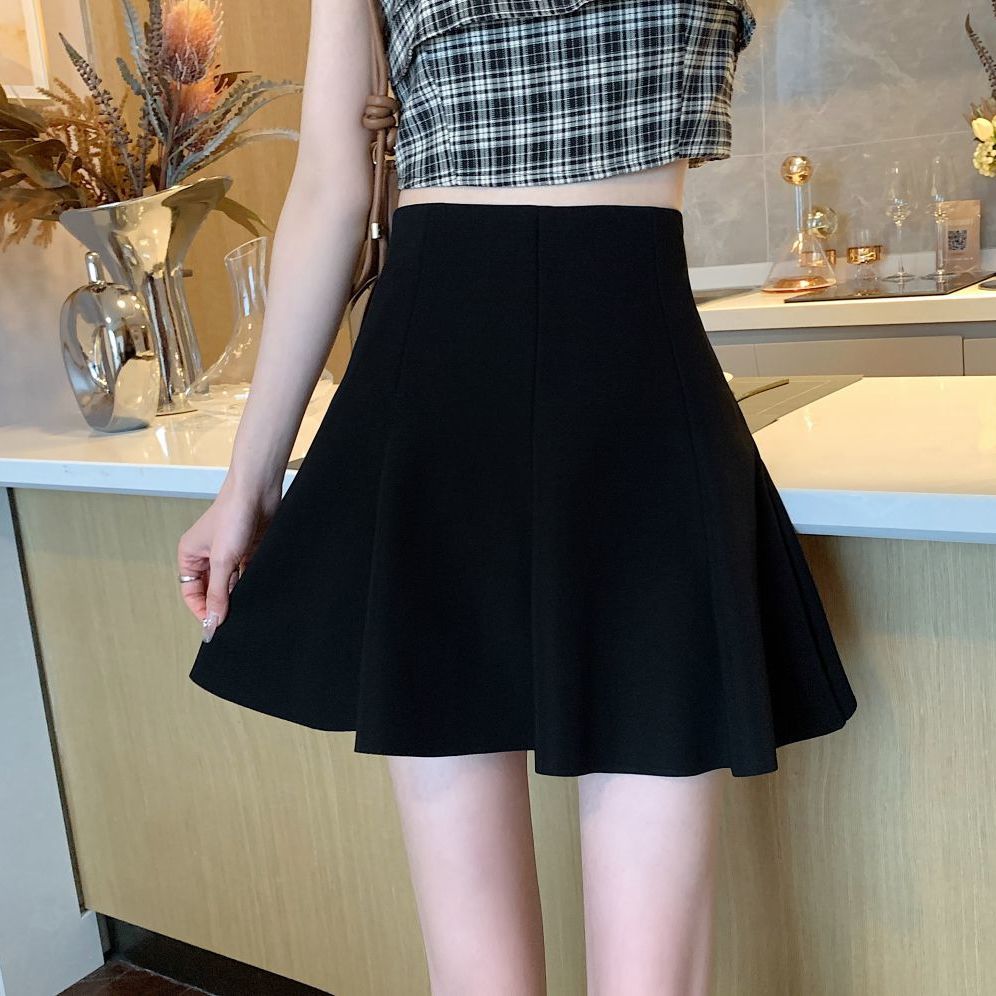 Black a-line skirt for women, high-waisted short skirt, anti-exposure  autumn and winter new style pleated skirt, slimming and flesh-covering skirt