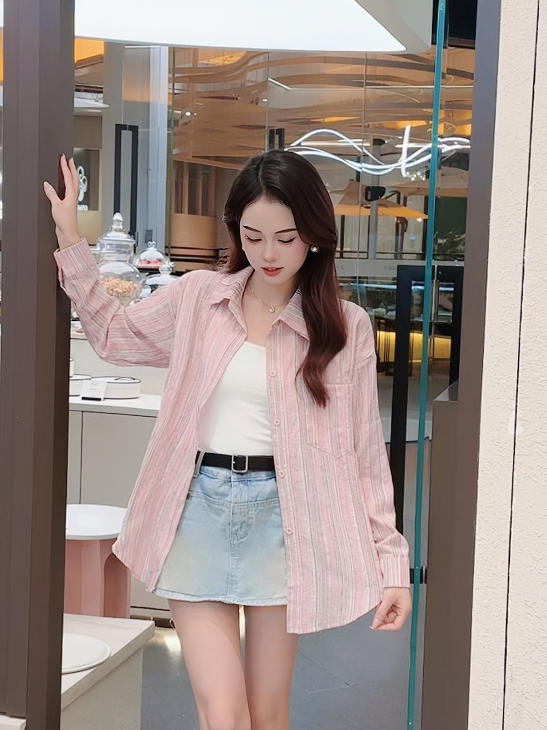 夏季2023薄款嫩粉色條紋防曬襯衫外套女寬鬆中長款休閒長袖襯衣