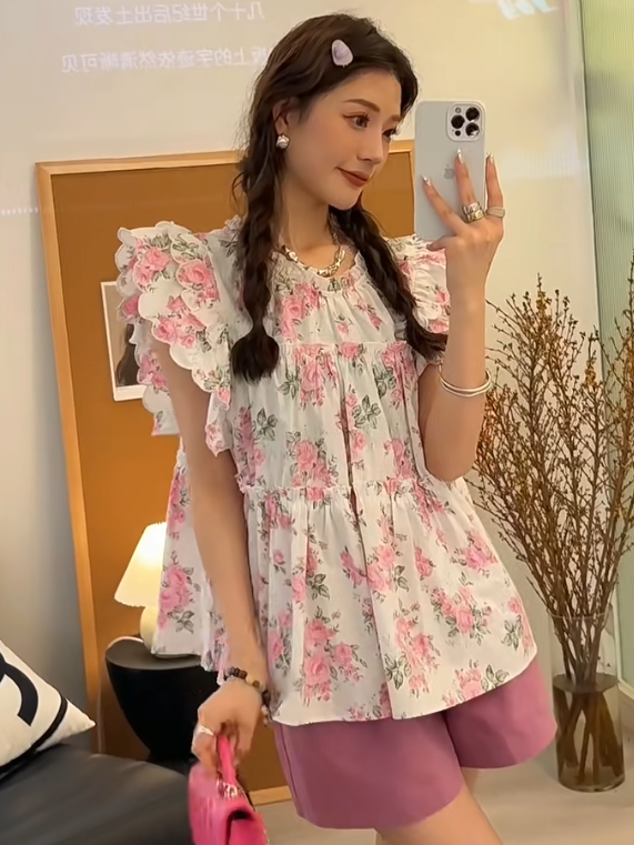 Chic and beautiful top women's new style flying sleeves pleats loose slimming floral shirt salt system light familiar with age reduction