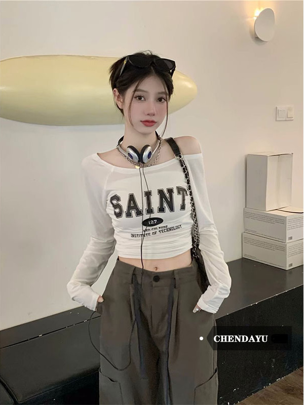 Chen Dayu white letter long-sleeved T-shirt women's summer hot girl one-shoulder stretch slim short top