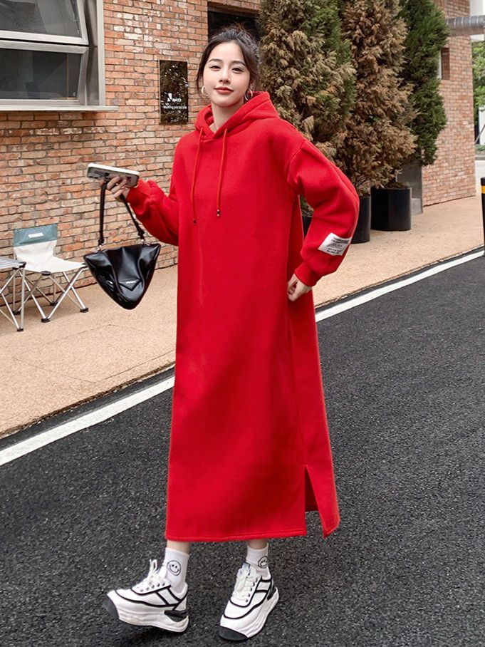 Autumn and winter plus velvet thickened long sweater dress fat MM extra large size 300 catties loose red dress that covers meat and looks thin