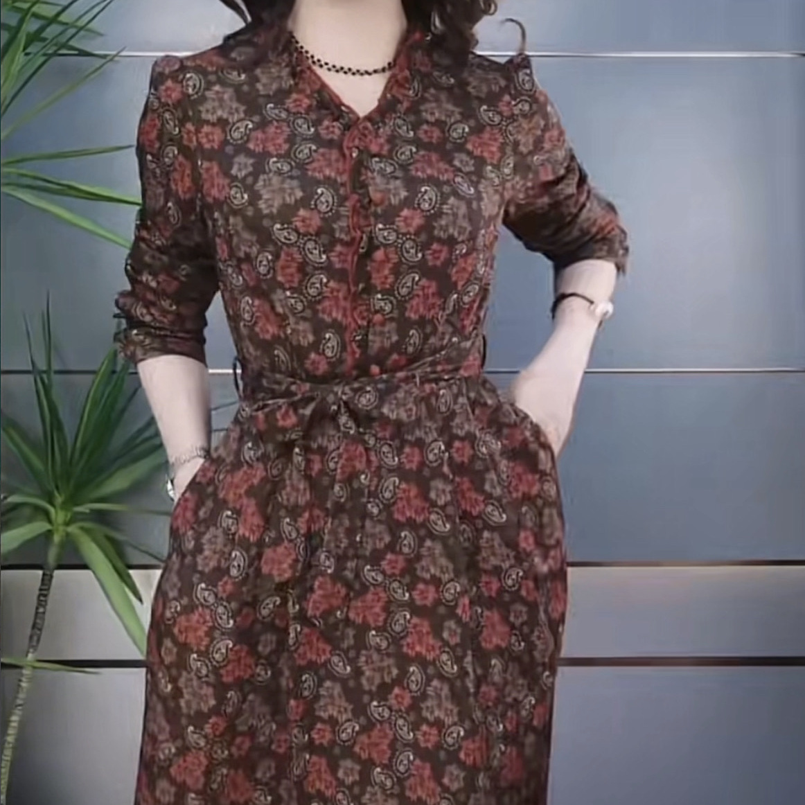 羅馬精紡連衣裙2023新款女裝秋季時尚收腰遮肚子顯瘦長袖碎花裙子