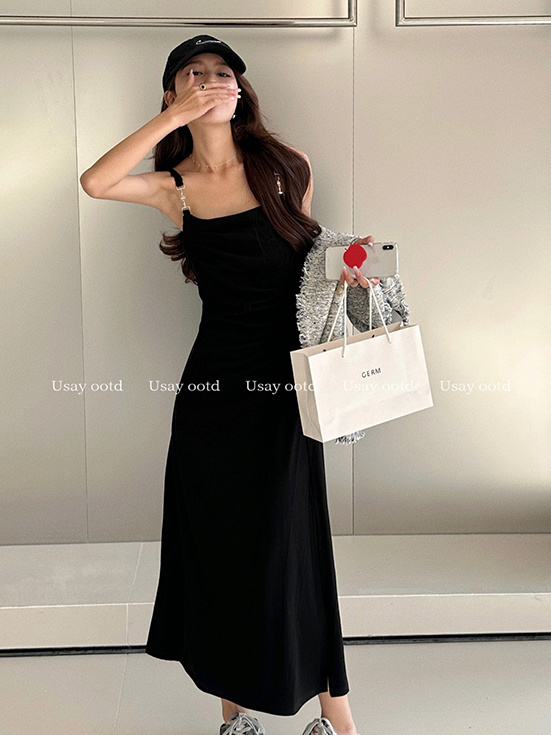 Xiaozi high-end pure-color pleated suspender dress  new temperament niche slim-fit slit waist skirt