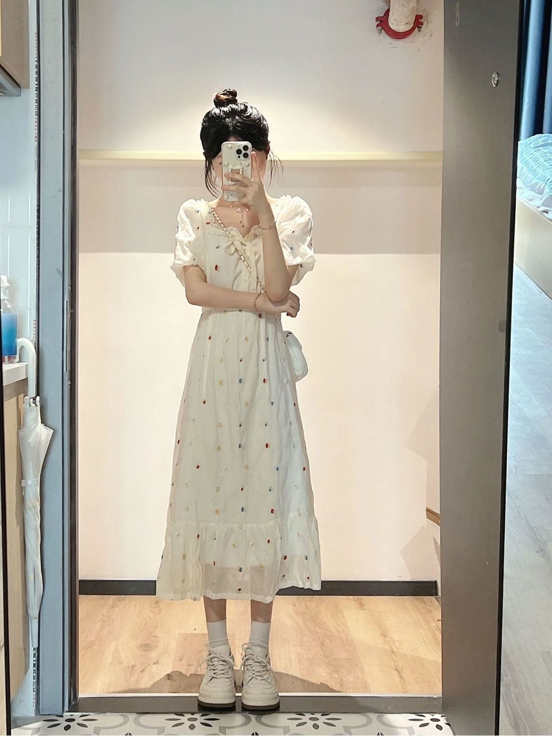 Summer new French high-end milk sweet floral dress gentle and beautiful waist slim puff sleeve dress for women