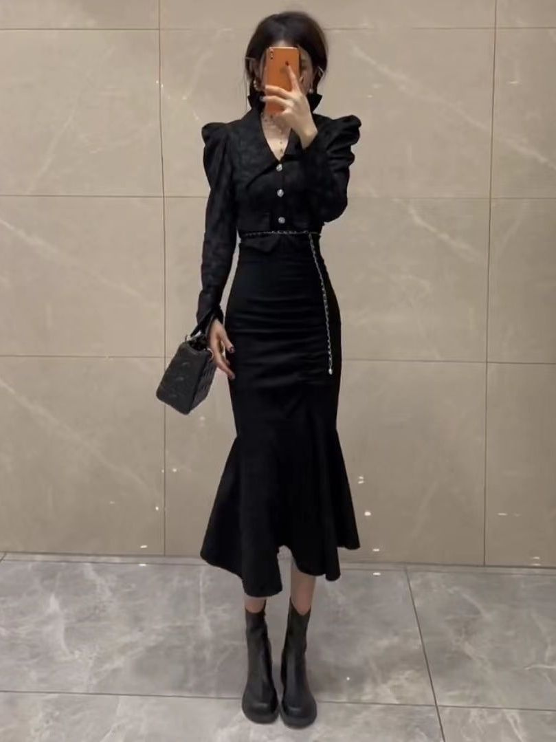 Goddess fan high-end suit female 2022 spring new age-reducing V-neck shirt + fishtail skirt two-piece set