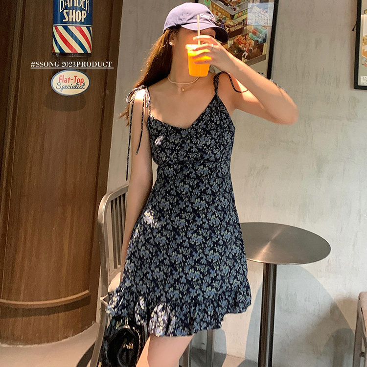 大碼女裝純欲風高級碎花吊帶裙女夏2023新款小個子收腰短款連衣裙