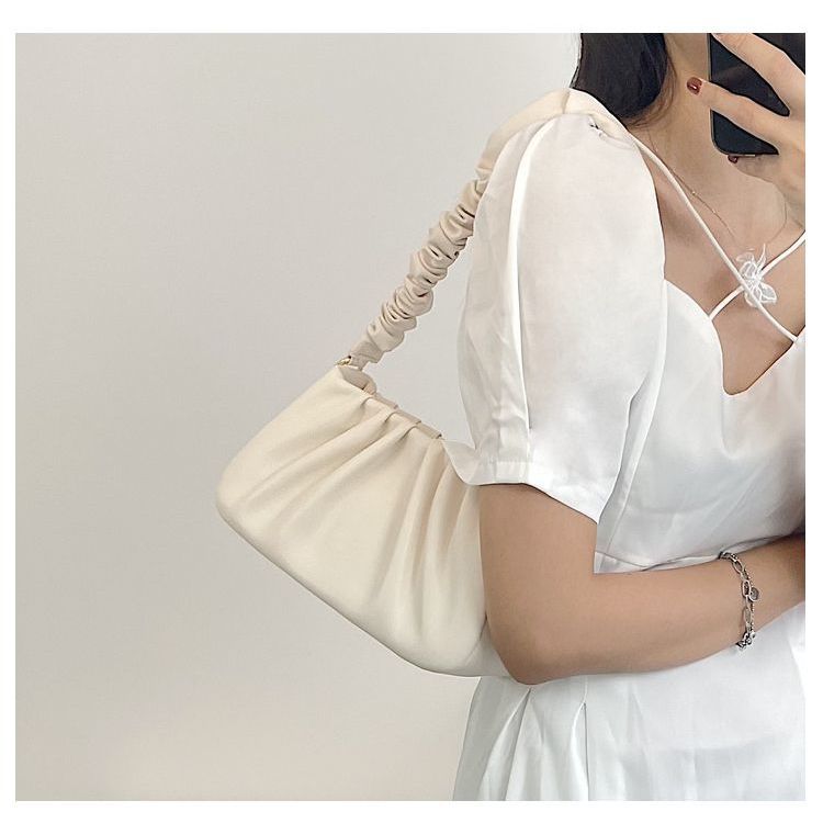 Cloud portatile di alta qualità sotto le ascelle da donna della nuova estate 2023 con borsa a tracolla monospalla di piccola qualità_voghion.com