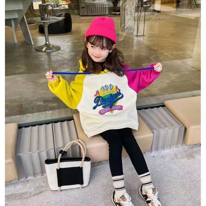 Girls sweater 2023 new foreign style children's fleece sweater top net red girl autumn and winter fashionable clothes