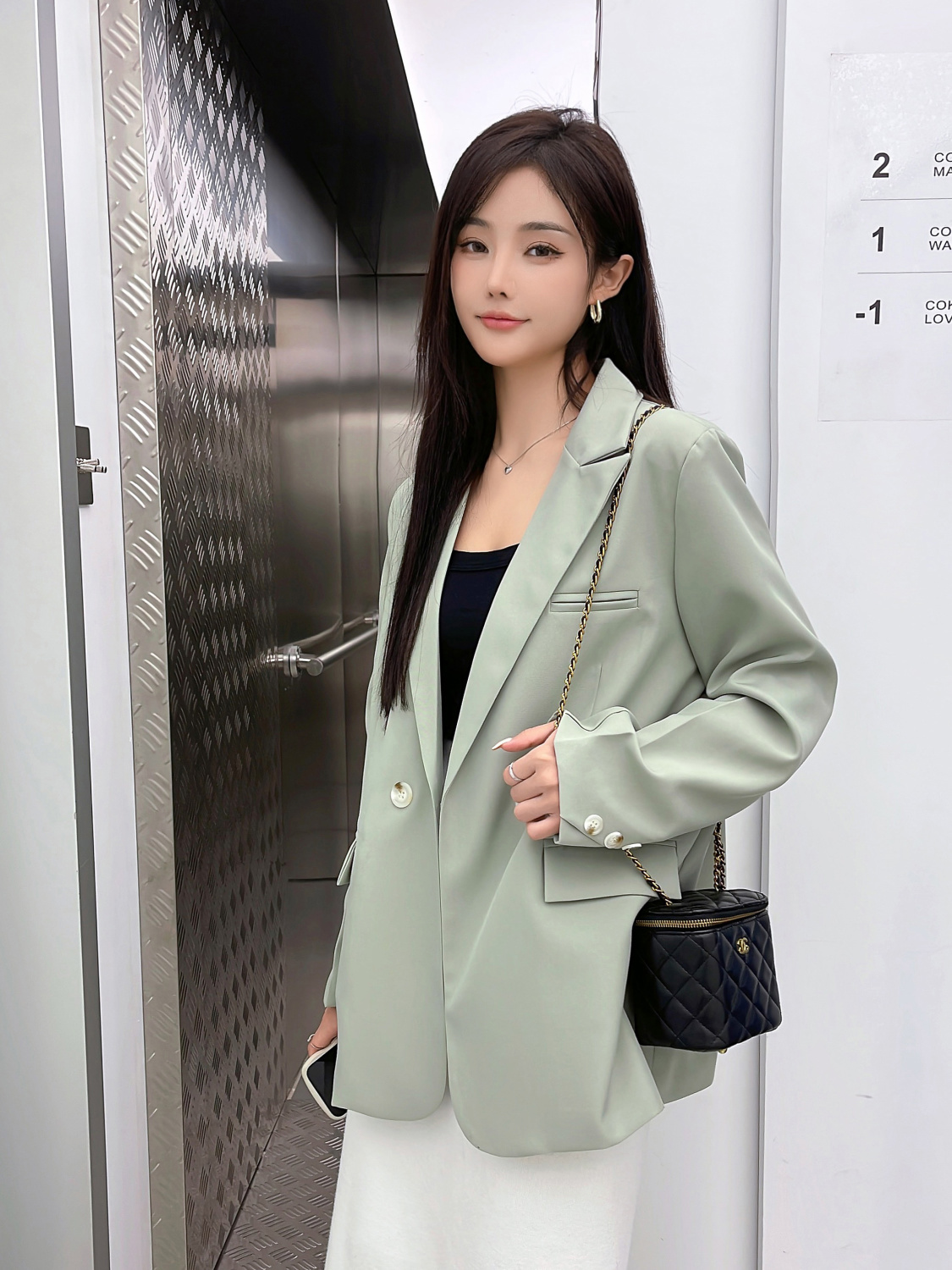 绿色西装外套女春秋新款韩系休闲百搭高级设计感气质炸街西服